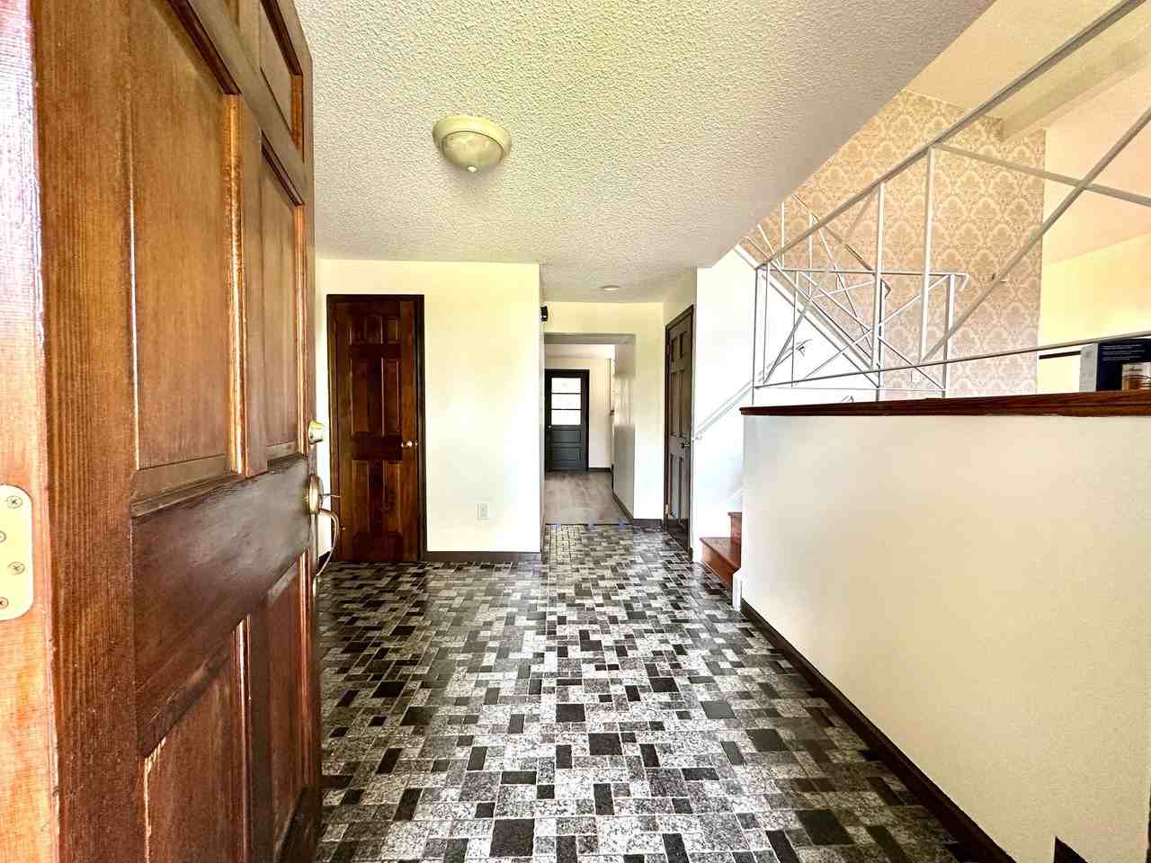9316 Laramie Rd - Photo 3 of 23