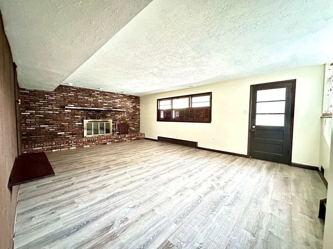 9316 Laramie Rd - Photo 6 of 23