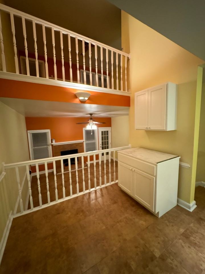 129 Village Walk - Photo 2 of 9