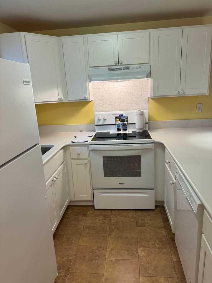 129 Village Walk - Photo 6 of 9