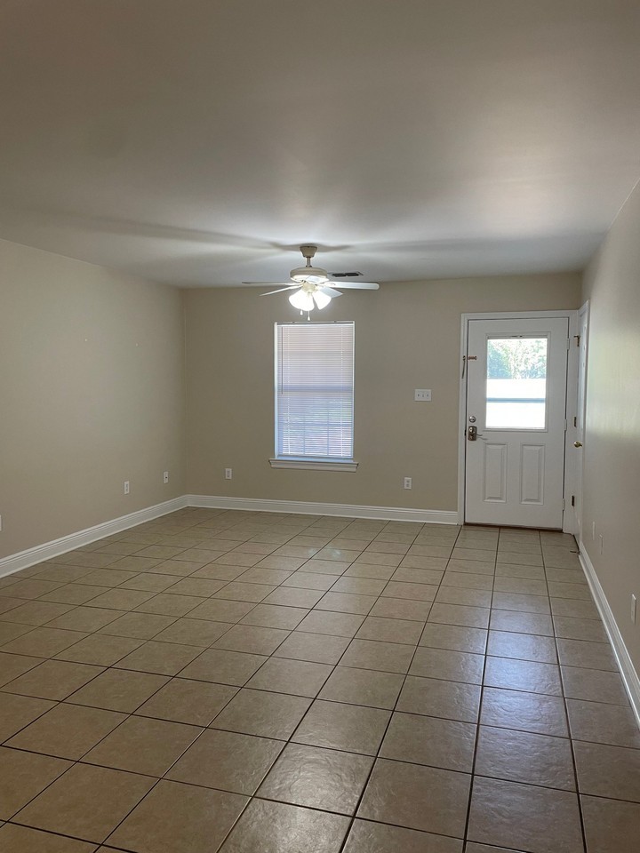 321 Seal Ave #A - Photo 2 of 10