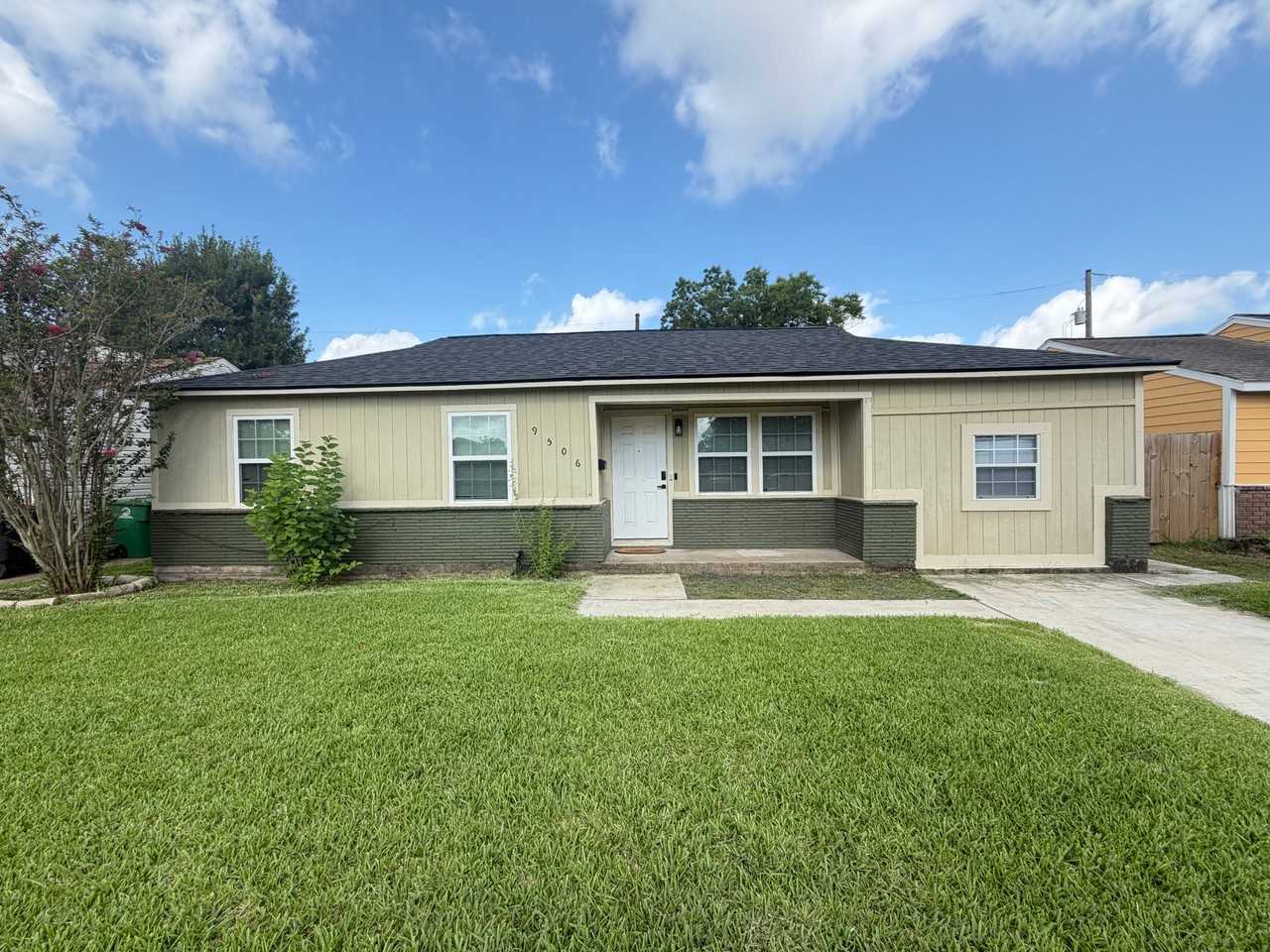 9506 Sierra Dr #1