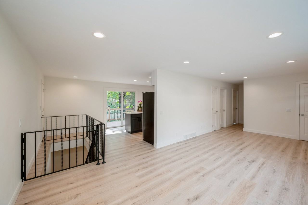 12435 25th Ave N - Photo 6 of 17