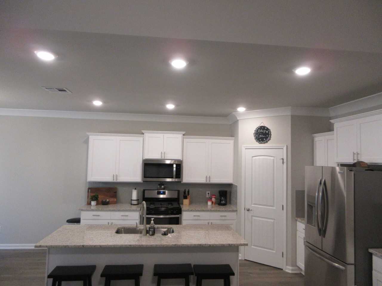 108 Hardwood Dr - Photo 6 of 16