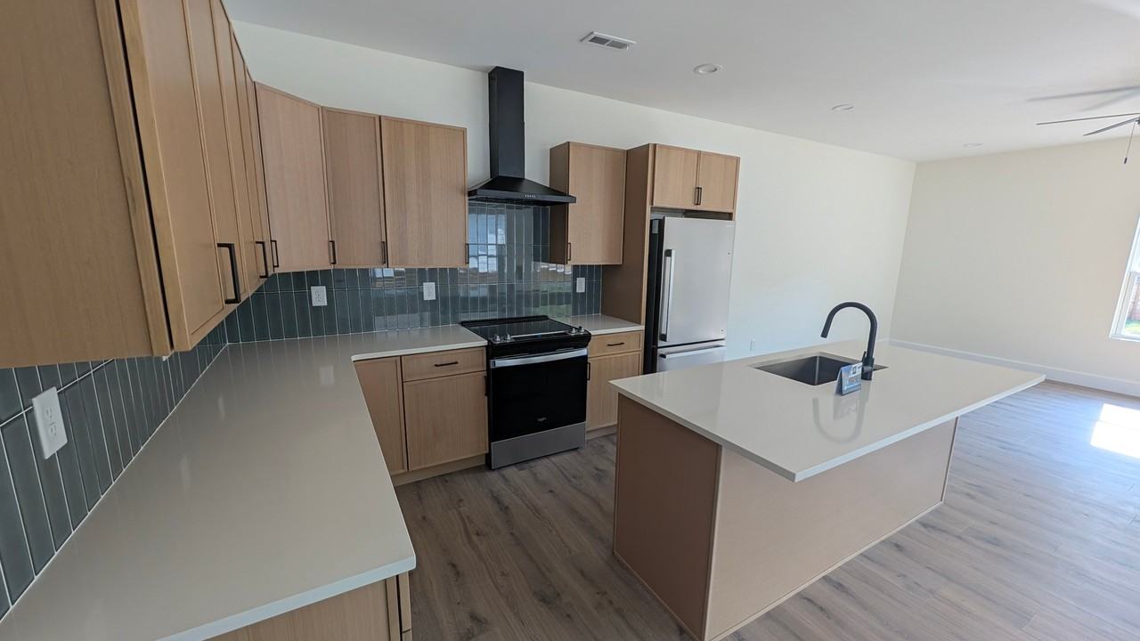 2544 Selma Ave #1 - Photo 7 of 20