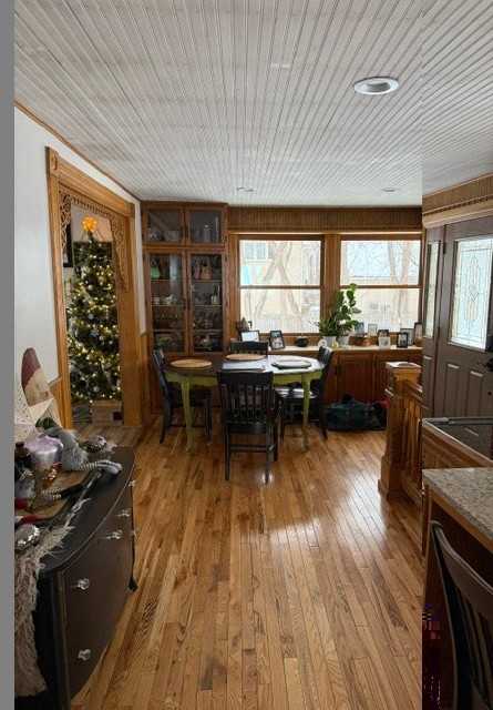 755 9th St Se - Photo 2 of 8