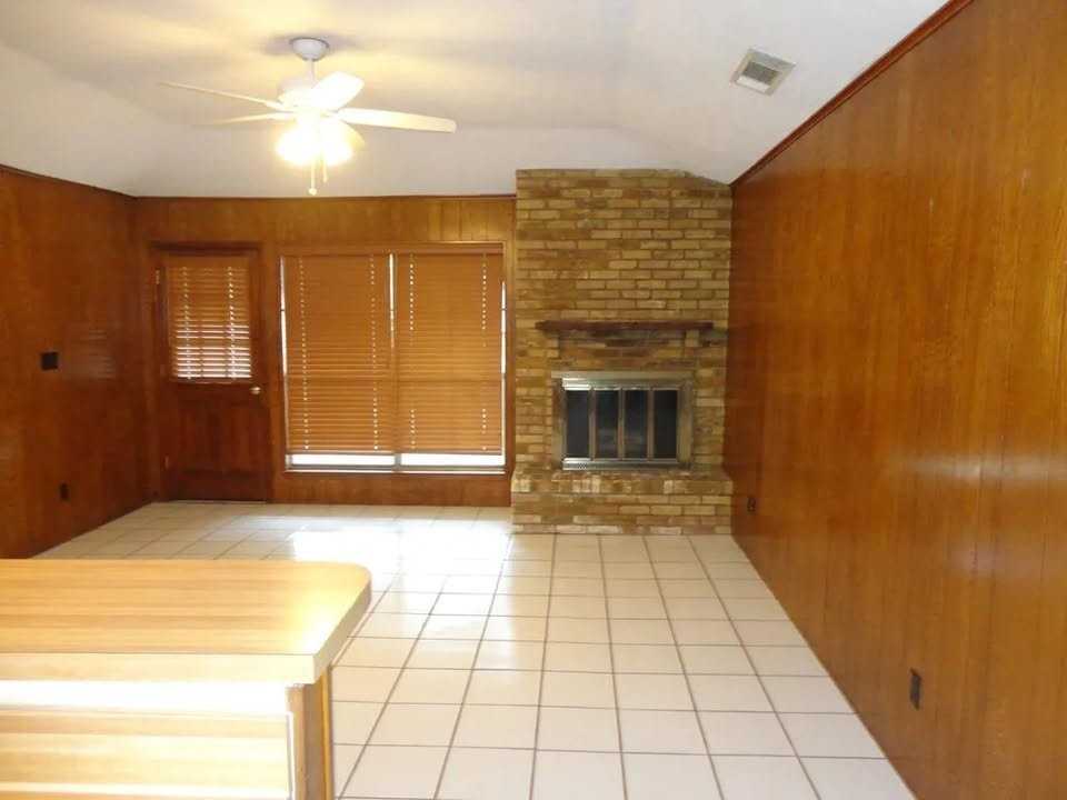 1808 Bristol Cv #2 - Photo 2 of 10