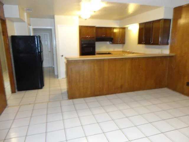 1808 Bristol Cv #2 - Photo 3 of 10