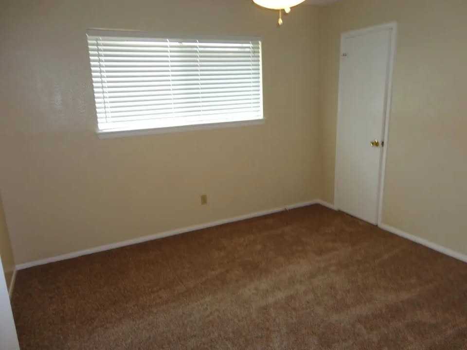 1808 Bristol Cv #2 - Photo 7 of 10