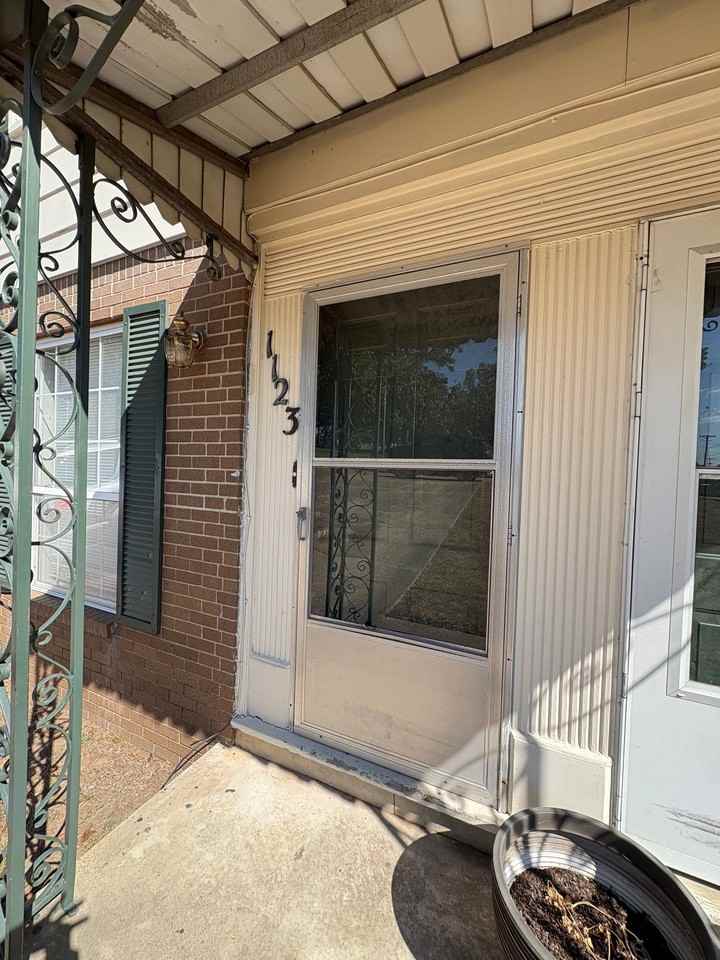 1123 W Scenic Dr #1123 - Photo 2 of 15