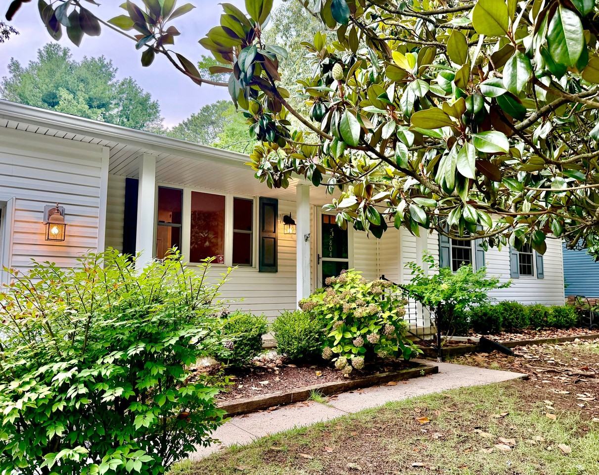 804 Cypress Beach Rd