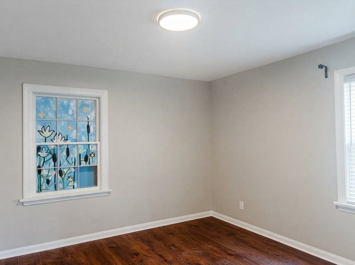 4828 Laurel Ave - Photo 4 of 14