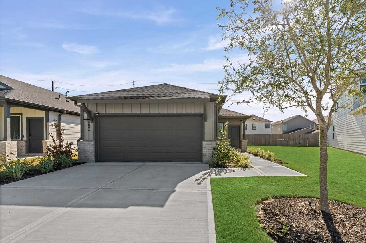8006 Magnolia Praire Ln