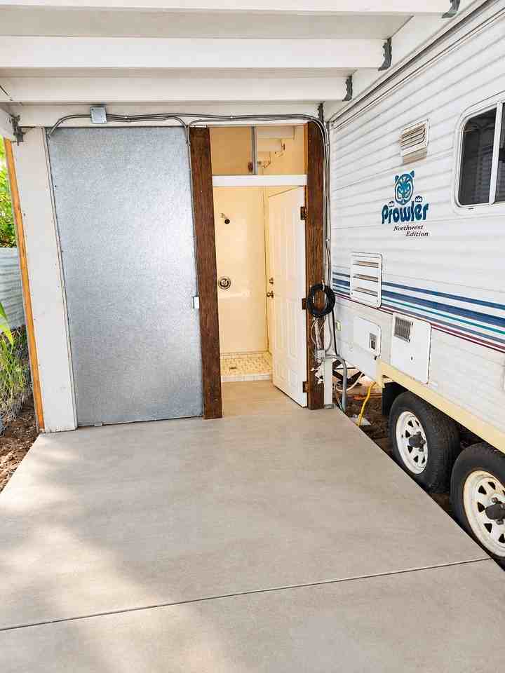 3555 Valley Way - Photo 4 of 6
