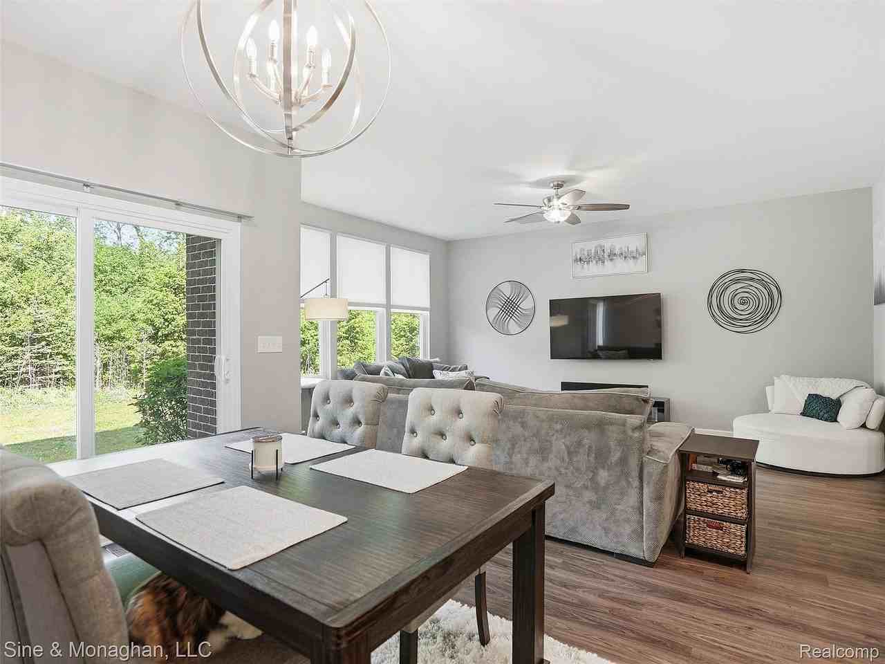 24827 Ivy - Photo 5 of 20