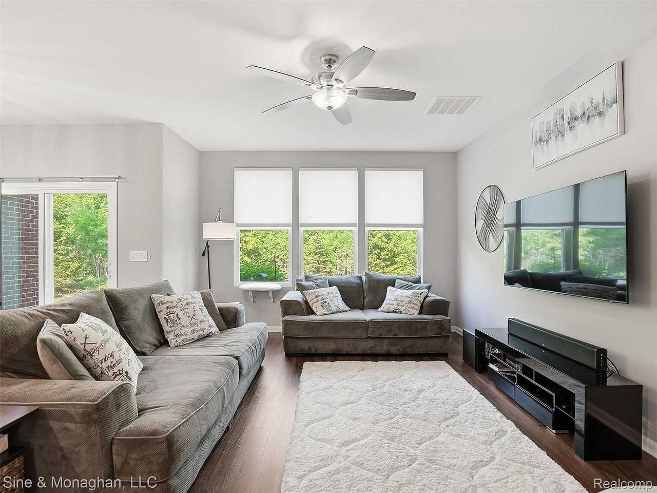 24827 Ivy - Photo 6 of 20