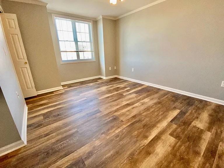 16 Chesnut Ave - Photo 5 of 8