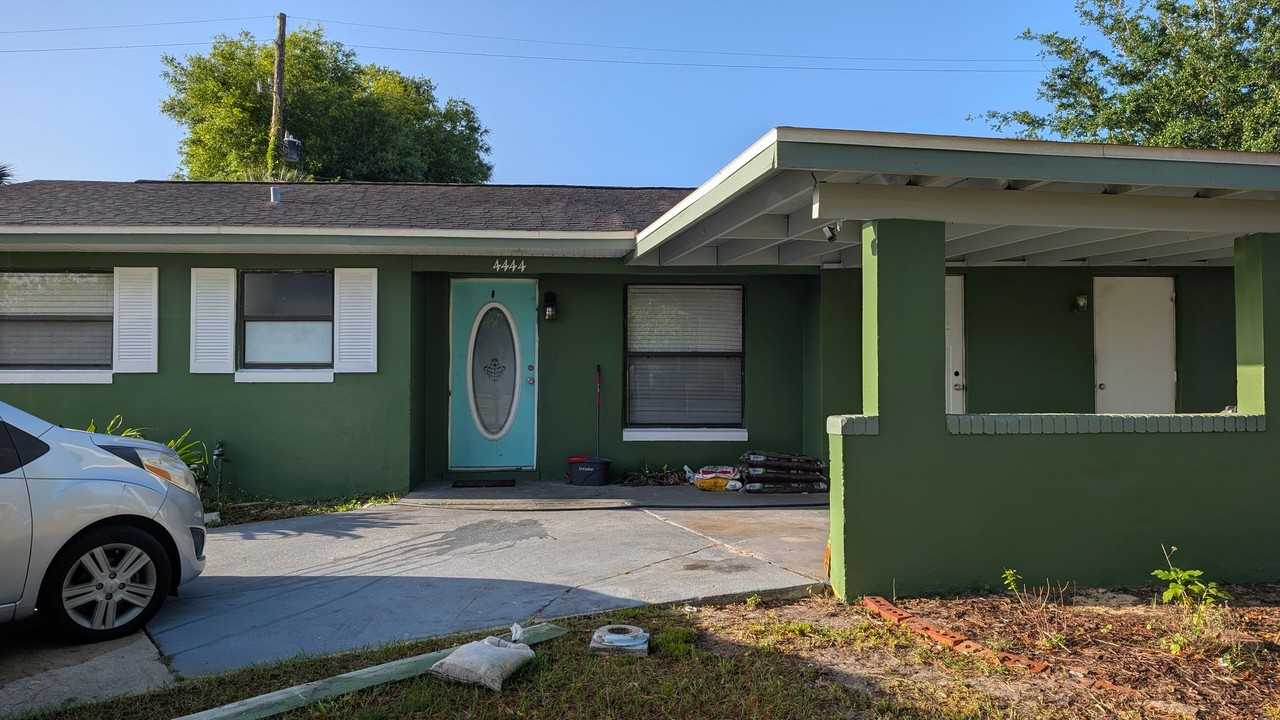 4444 Weldon Pl - Photo 2 of 10