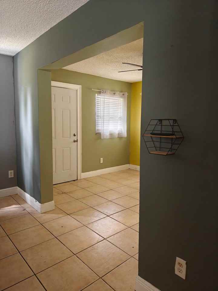 4444 Weldon Pl - Photo 4 of 10