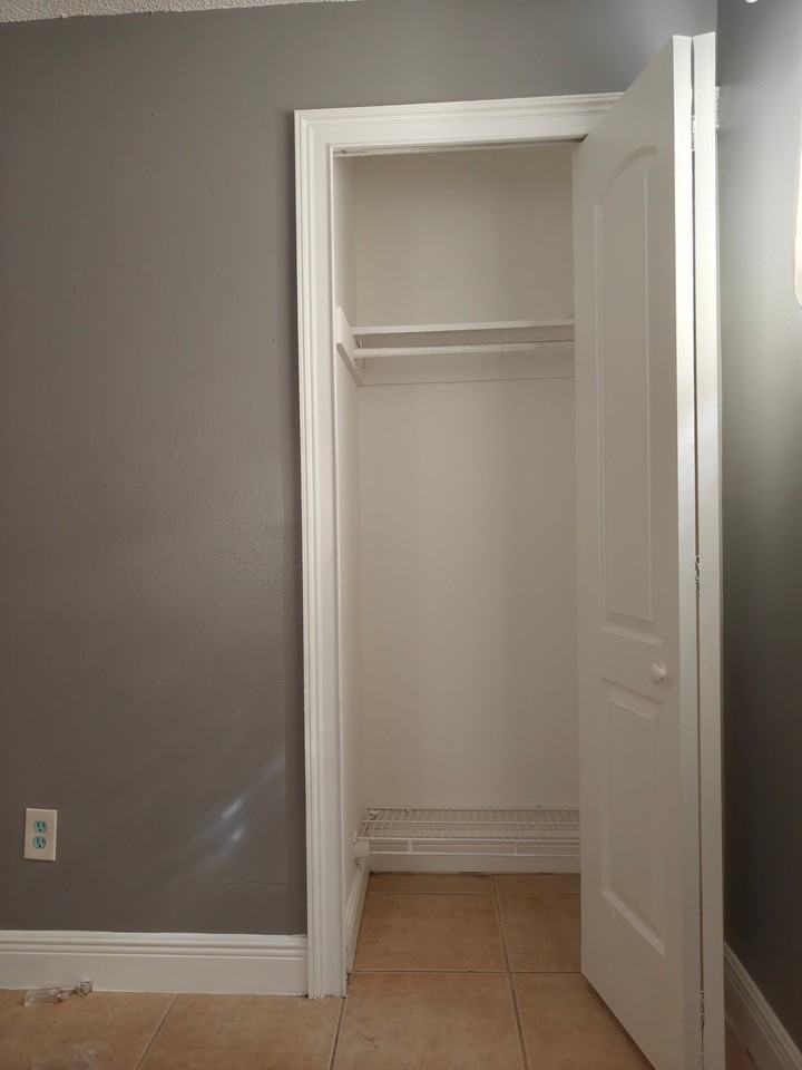 4444 Weldon Pl - Photo 6 of 10