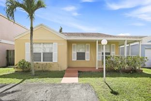 22253 Sw 101st Avenue Rd - Photo 1 of 1