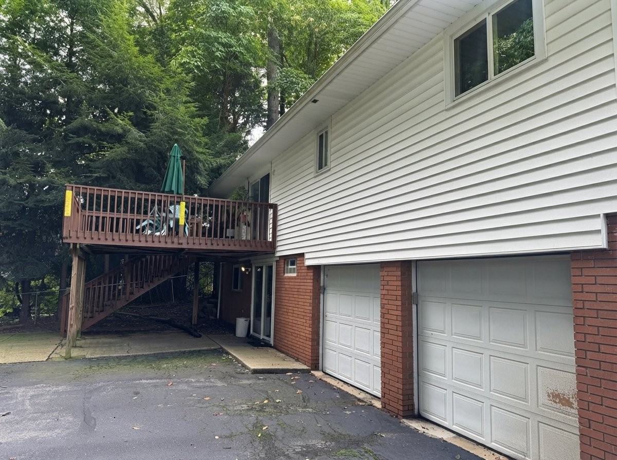 3831 N Glenridge Rd - Photo 3 of 3