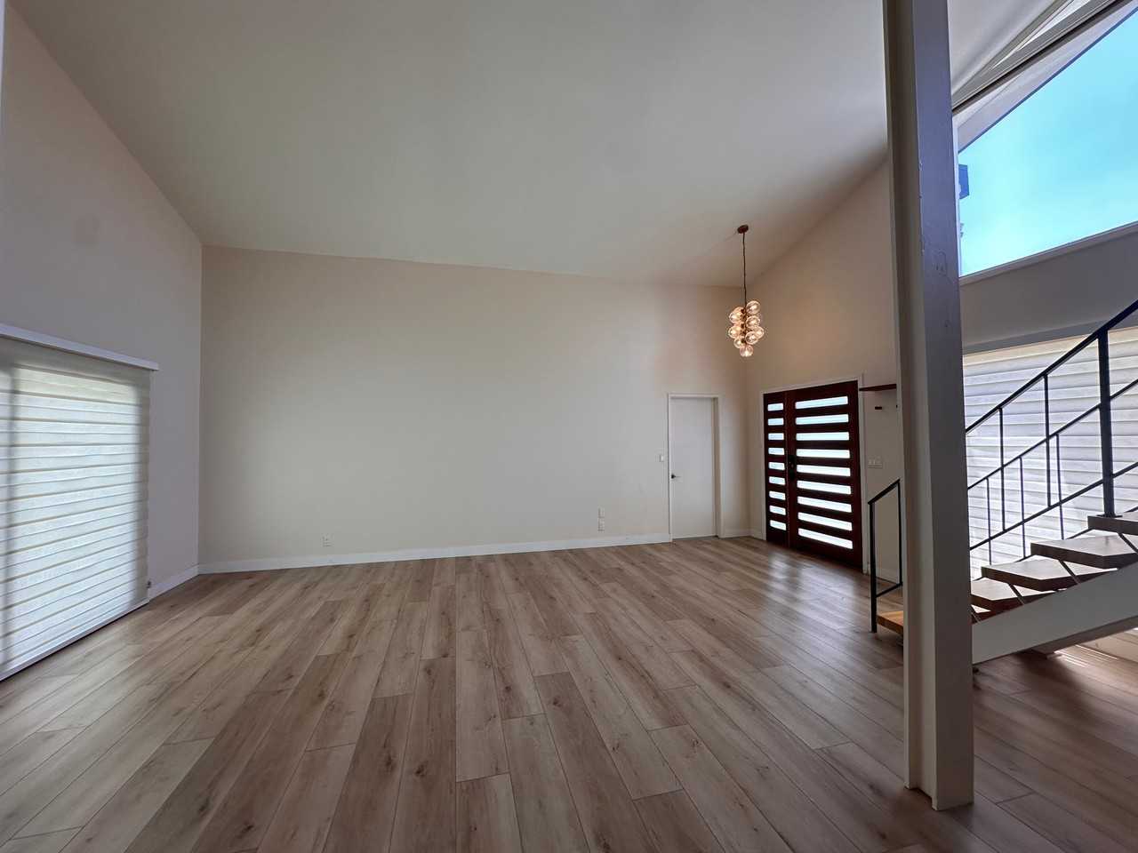 421 Larry Ln - Photo 7 of 19
