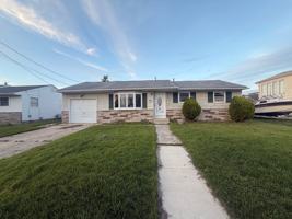featured image of 18 W Delaware Dr