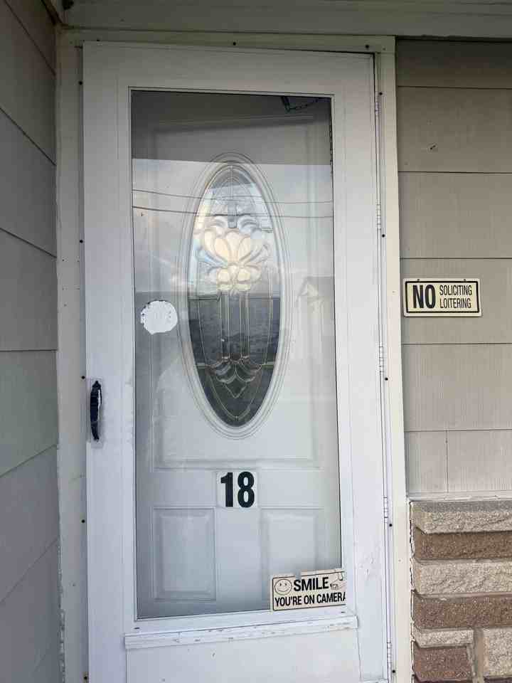 18 W Delaware Dr - Photo 2 of 14