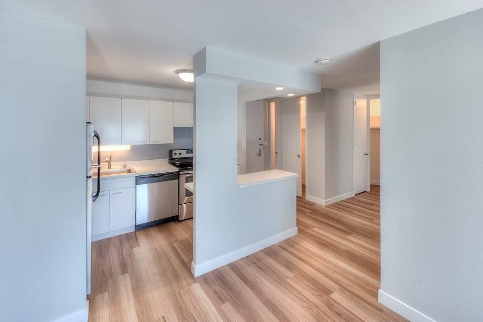 1134 S Michigan Ave - Photo 3 of 6
