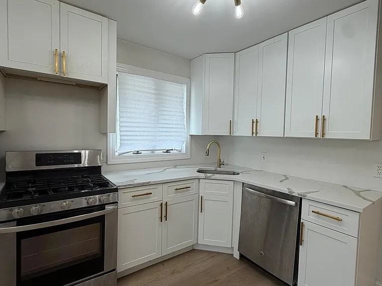 213 Sumner Ave #2 - Photo 3 of 11
