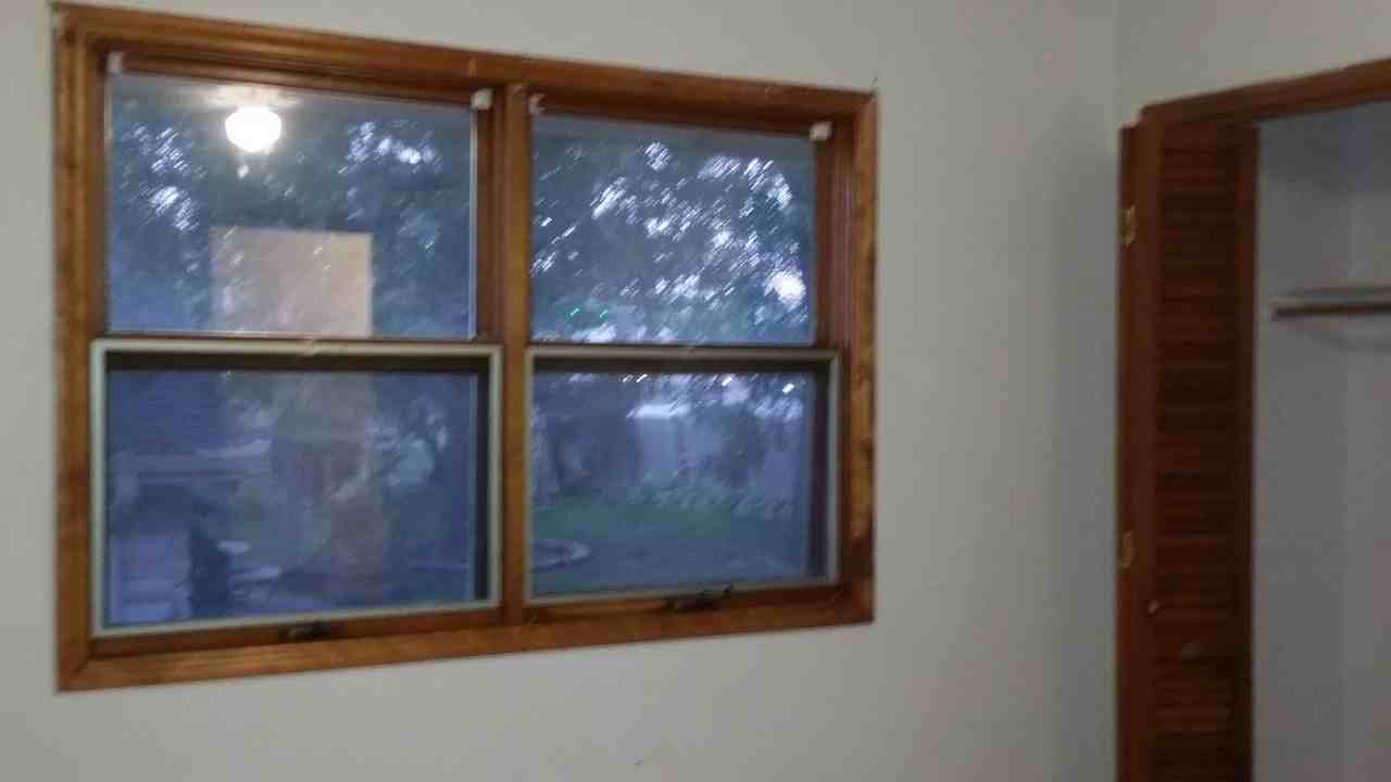 3431 S 14th St - Photo 3 of 6