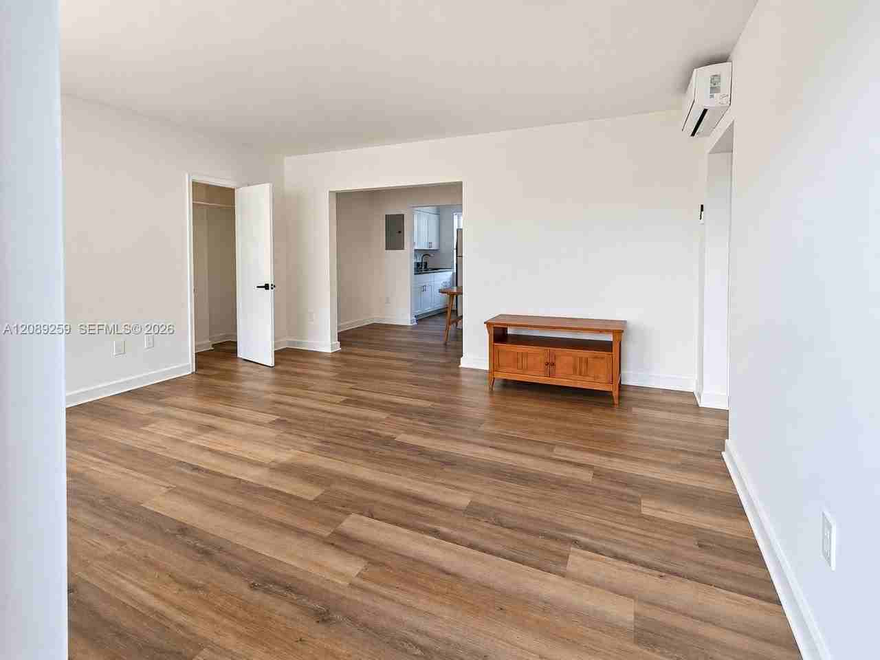 926 79th Ter #6 - Photo 3 of 7