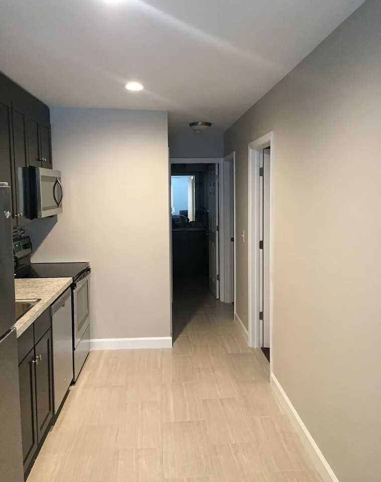 1436 6th Ave #5 - Photo 2 of 7