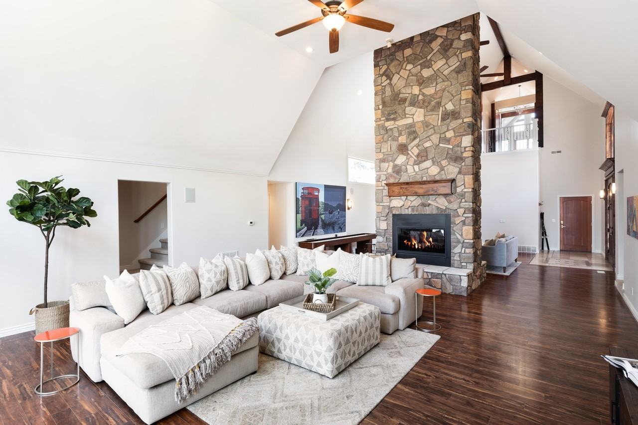 1314 Southeast - Photo 3 of 20
