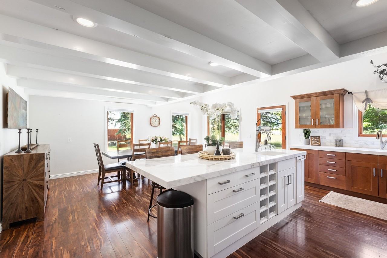 1314 Southeast - Photo 4 of 20