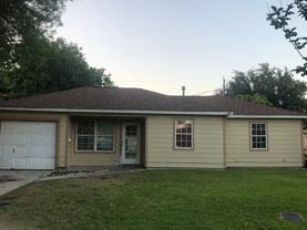 1109 Wedgewood Cir - Photo 1 of 1