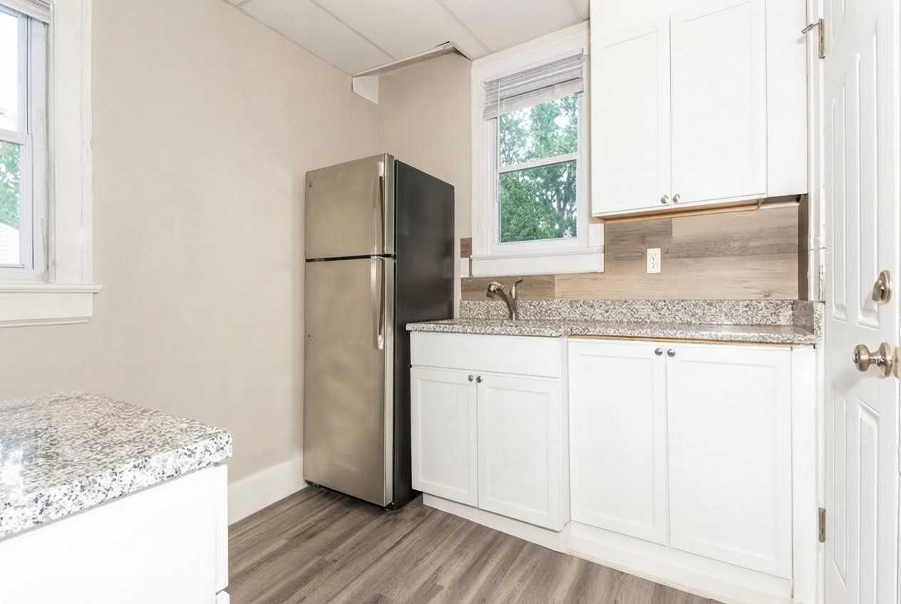 1122 Reservoir St - Photo 2 of 5