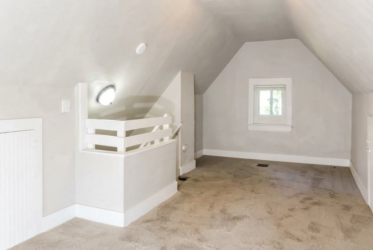 1122 Reservoir St - Photo 3 of 5
