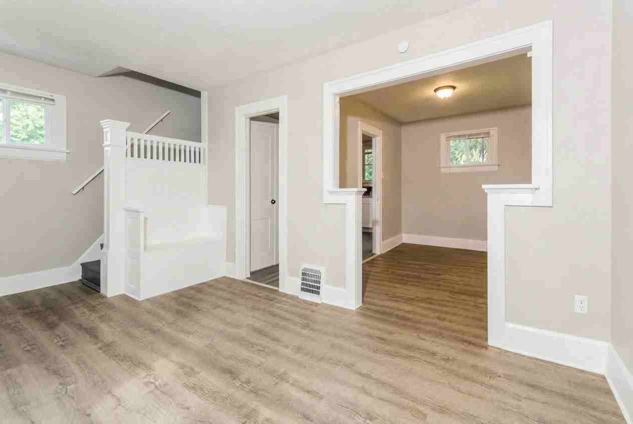 1122 Reservoir St - Photo 5 of 5