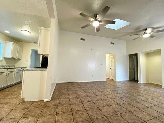1415 Reynoldston Ln - Photo 3 of 20