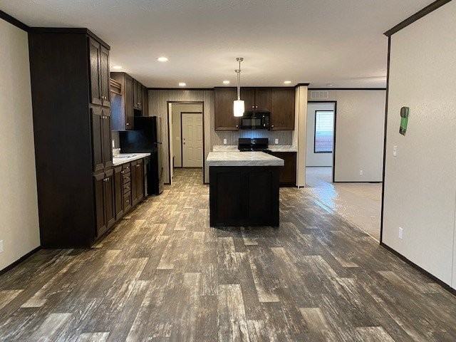 1067 Jefferson Ct - Photo 2 of 12