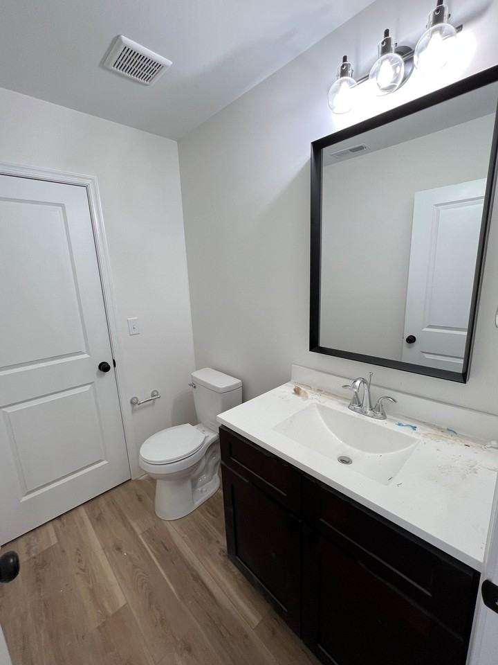 129 20th St - Photo 6 of 12