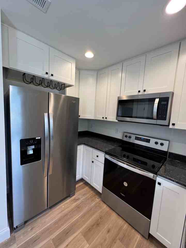 129 20th St - Photo 7 of 12