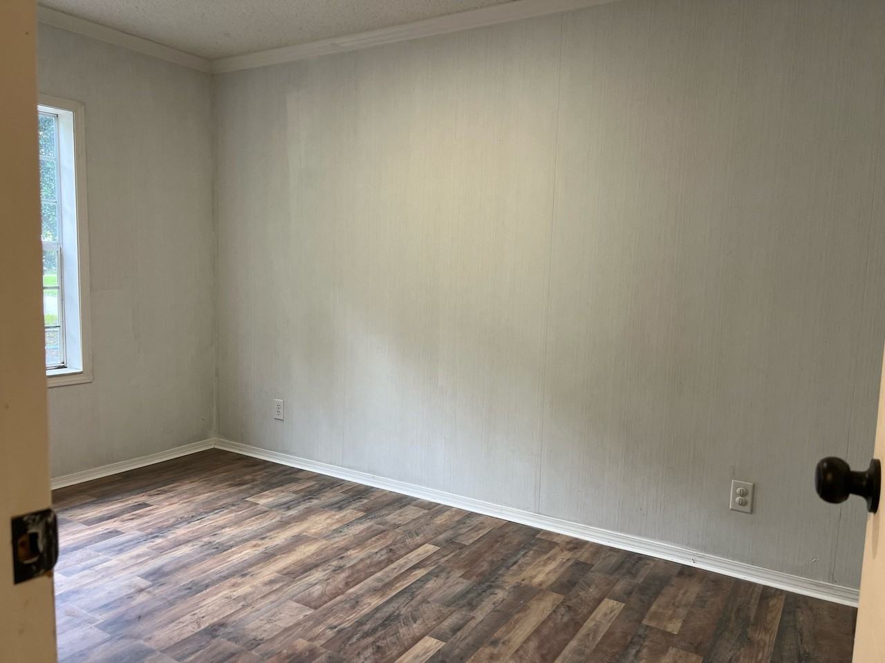 403 Seahorse Ln - Photo 7 of 15