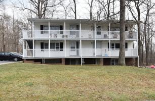 featured image of 10 Oakwood Dr #10