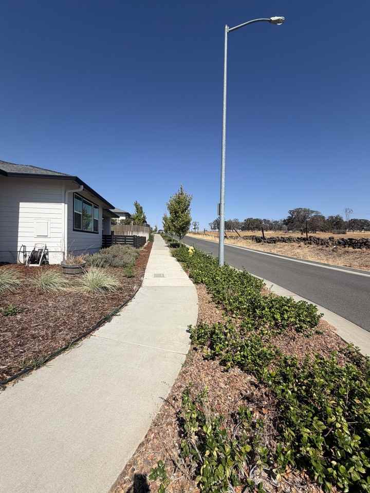 2996 Wingfield Ave - Photo 3 of 7