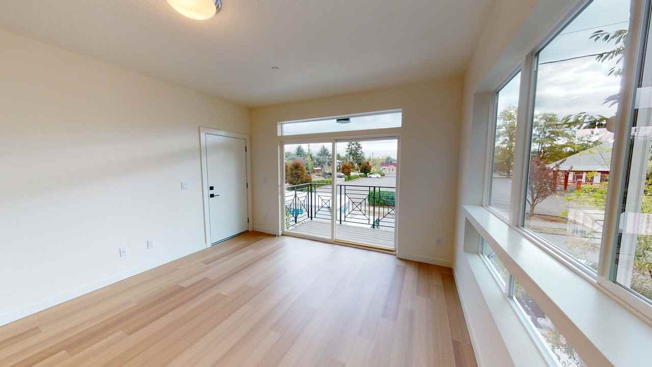 72ND - Photo 6 of 11