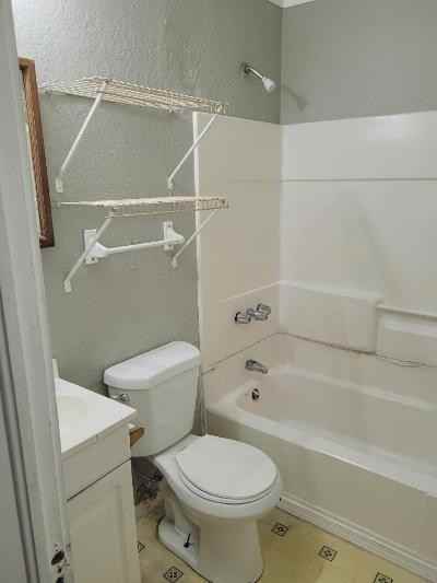 5714 Lexington Ave #NA - Photo 3 of 3