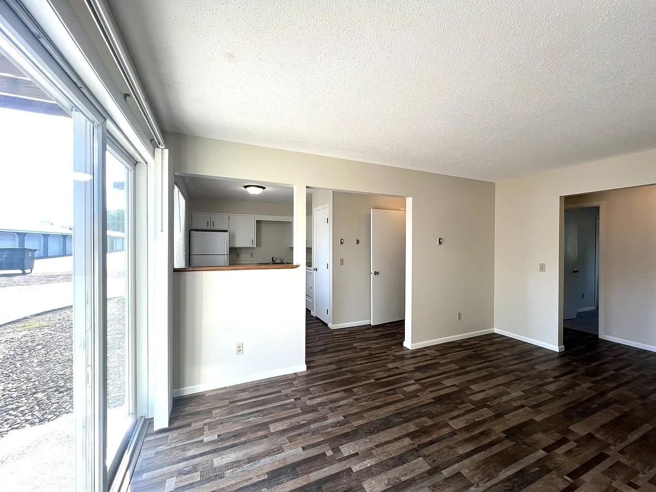 406 Timberlane Dr #2 - Photo 3 of 7